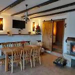 къща тодо̀рица Holiday home Todoretsite