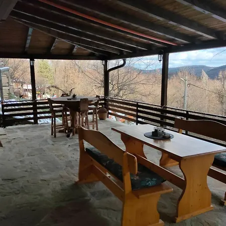 къща тодо̀рица *