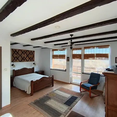 къща тодо̀рица *