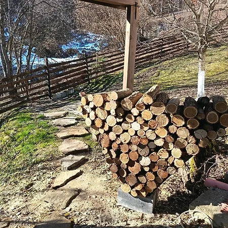 къща тодо̀рица *