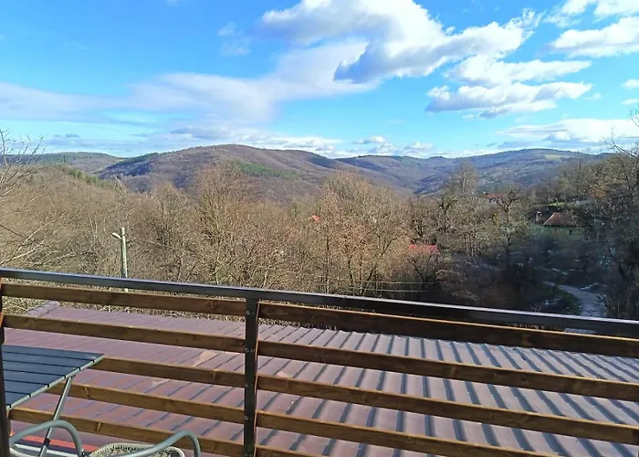 къща тодо̀рица *