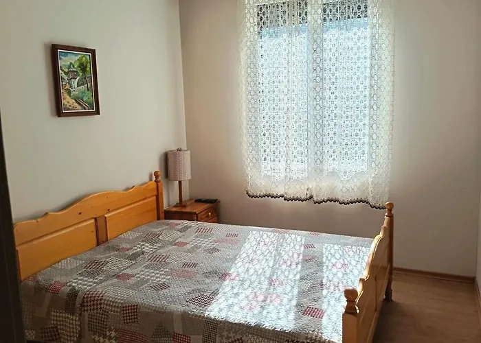 къща тодо̀рица