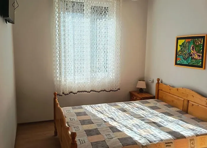 къща тодо̀рица